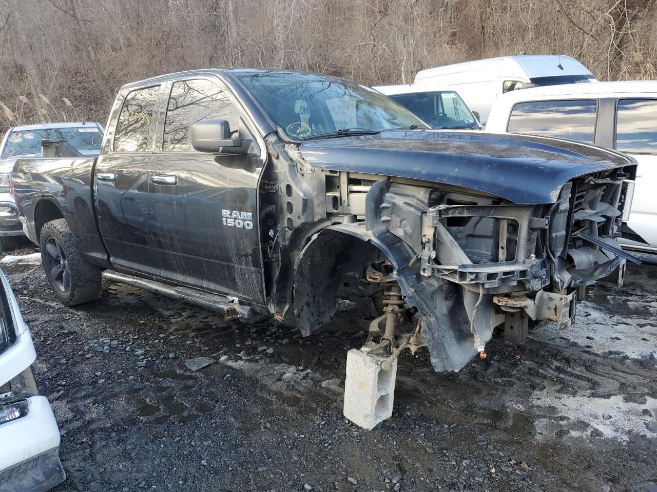 2017 RAM 1500 SLT - Фото 4