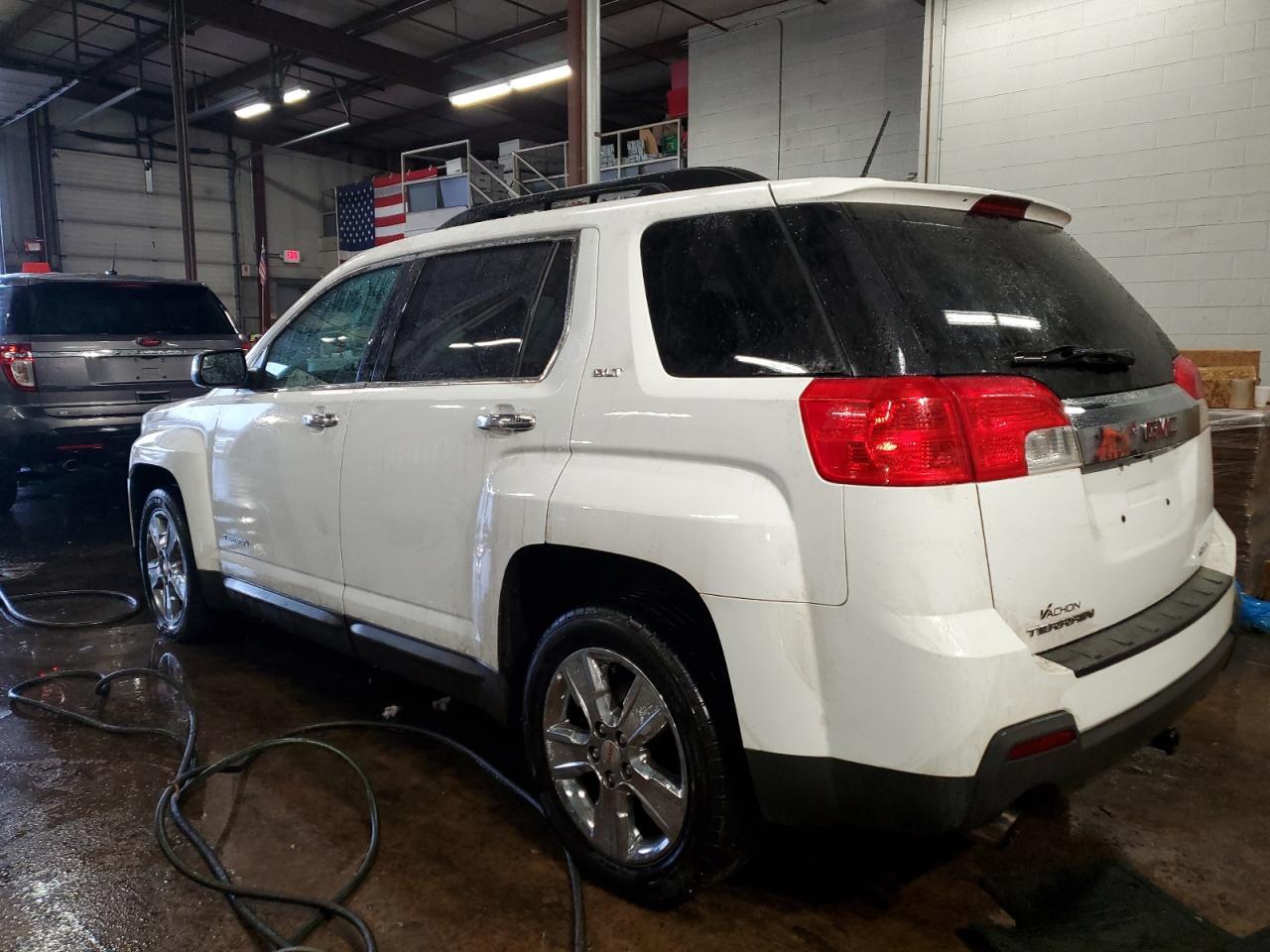 2014 GMC TERRAIN SL - Image 2