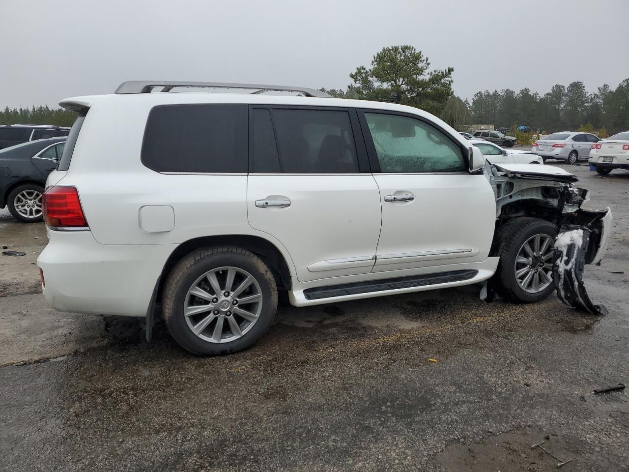 2011 LEXUS LX 570 - Фото 3