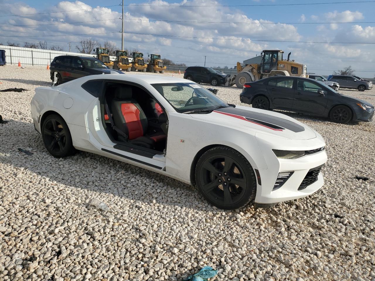 2016 CHEVROLET CAMARO SS - Image 4