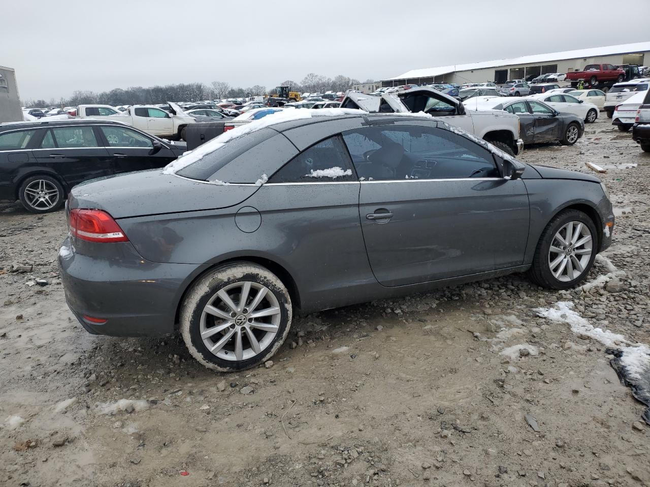 2012 VOLKSWAGEN EOS KOMFOR - Image 3