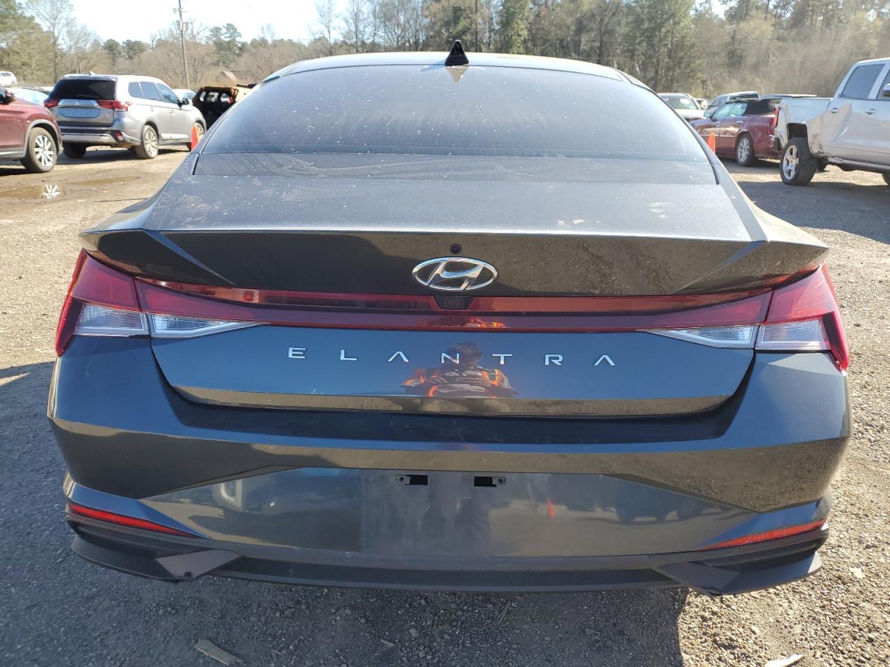 2023 HYUNDAI ELANTRA SE - Фото 6
