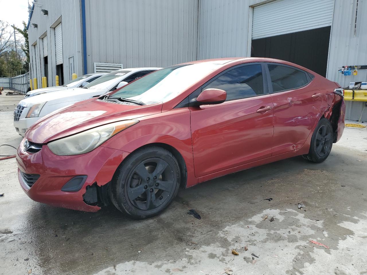 2013 HYUNDAI ELANTRA GL