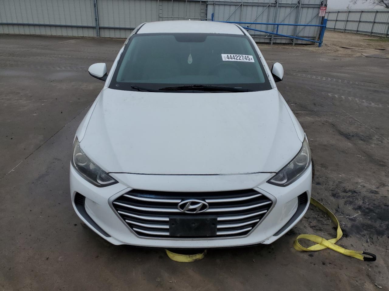 2017 HYUNDAI ELANTRA SE - Image 5