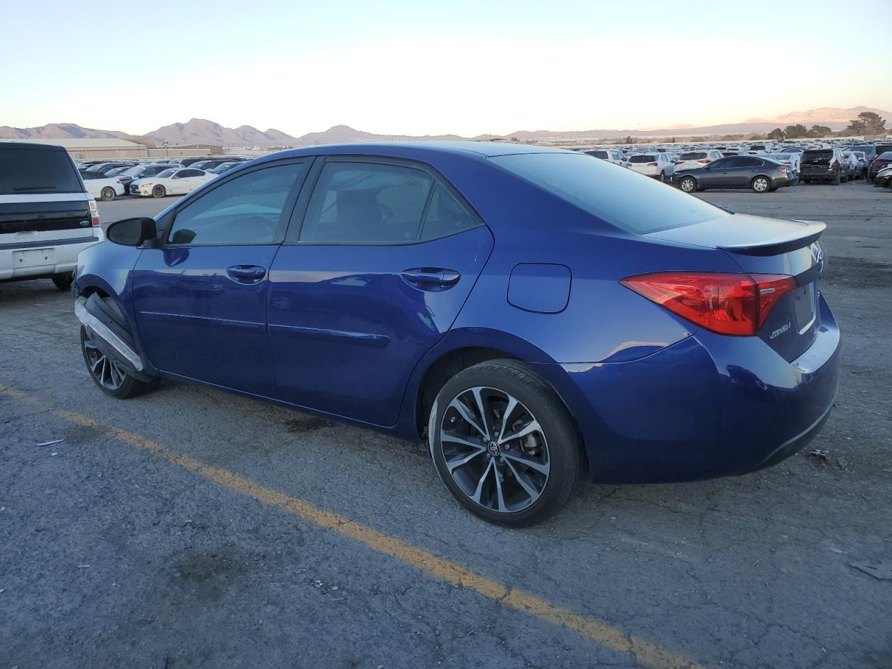 2018 TOYOTA COROLLA L - Фото 2