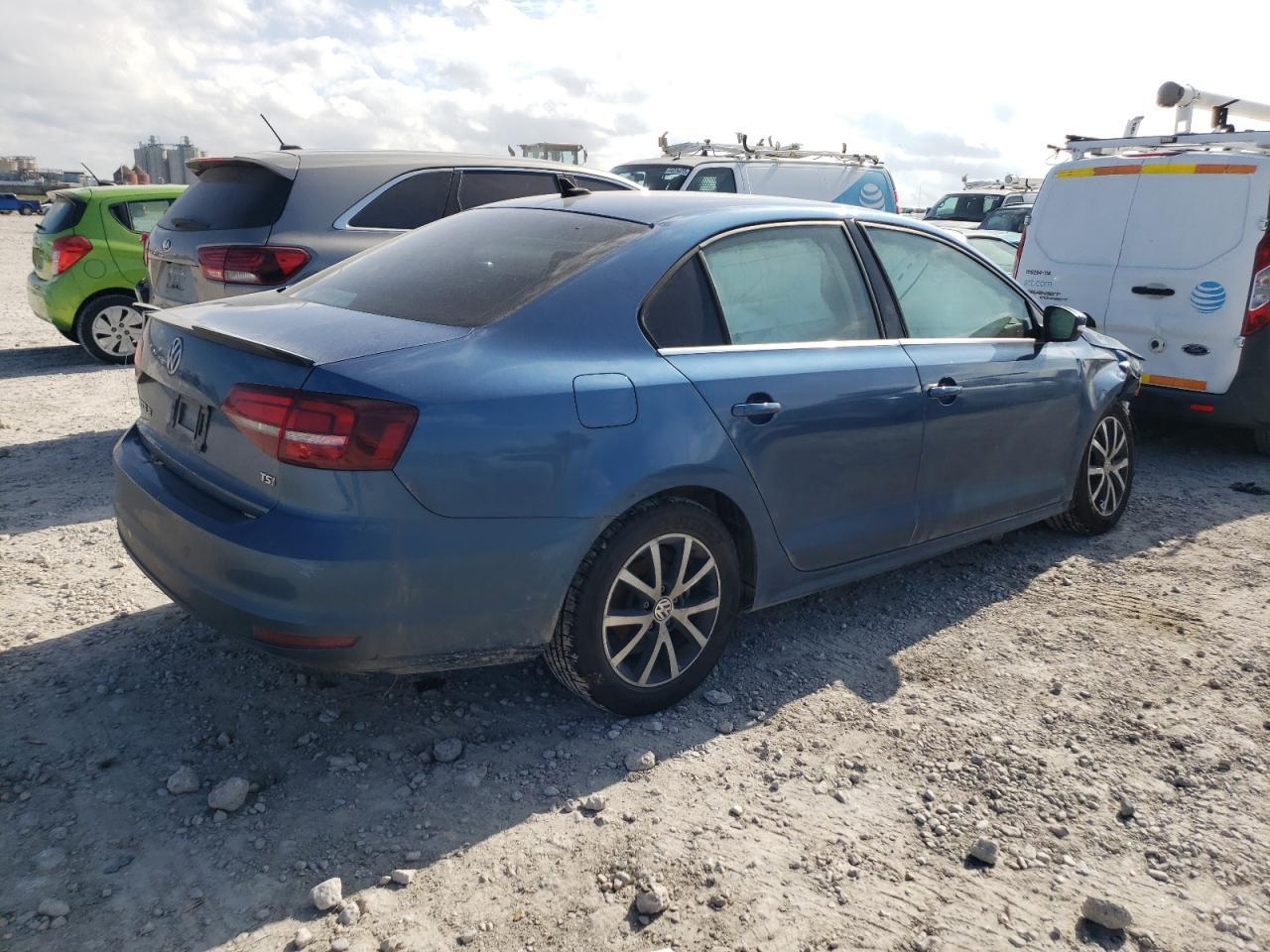 2017 VOLKSWAGEN JETTA SE - Image 3