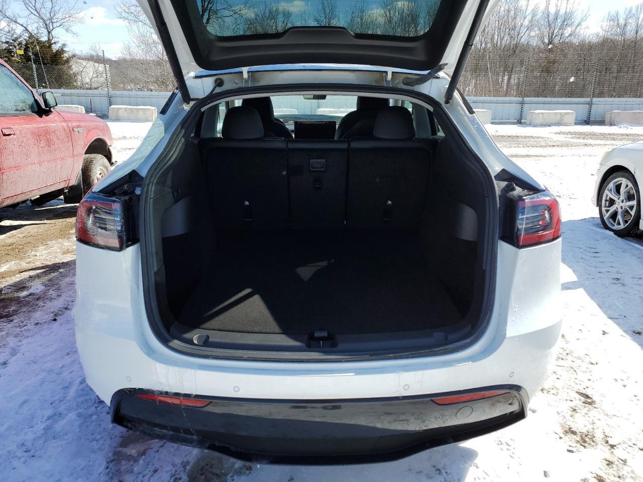 2022 TESLA MODEL Y - Image 6