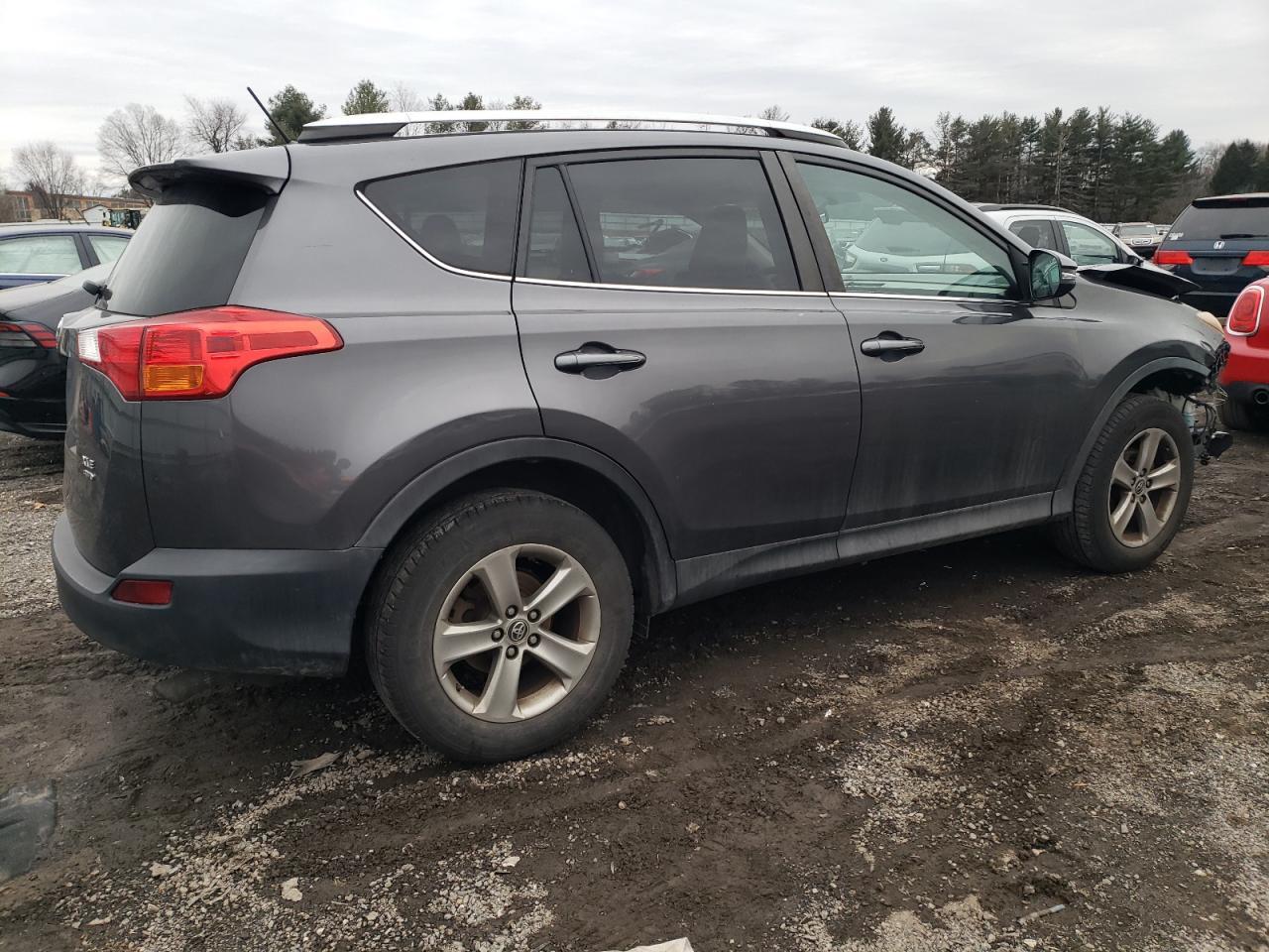 2015 TOYOTA RAV4 XLE - Image 3