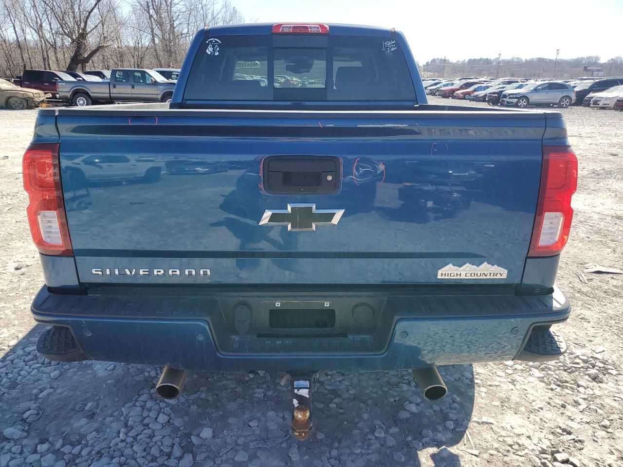 2017 CHEVROLET SILVERADO - Image 6
