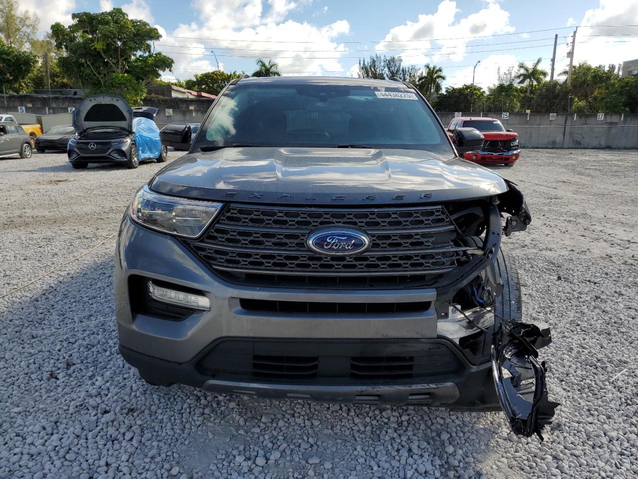 2022 FORD EXPLORER X - Фото 5
