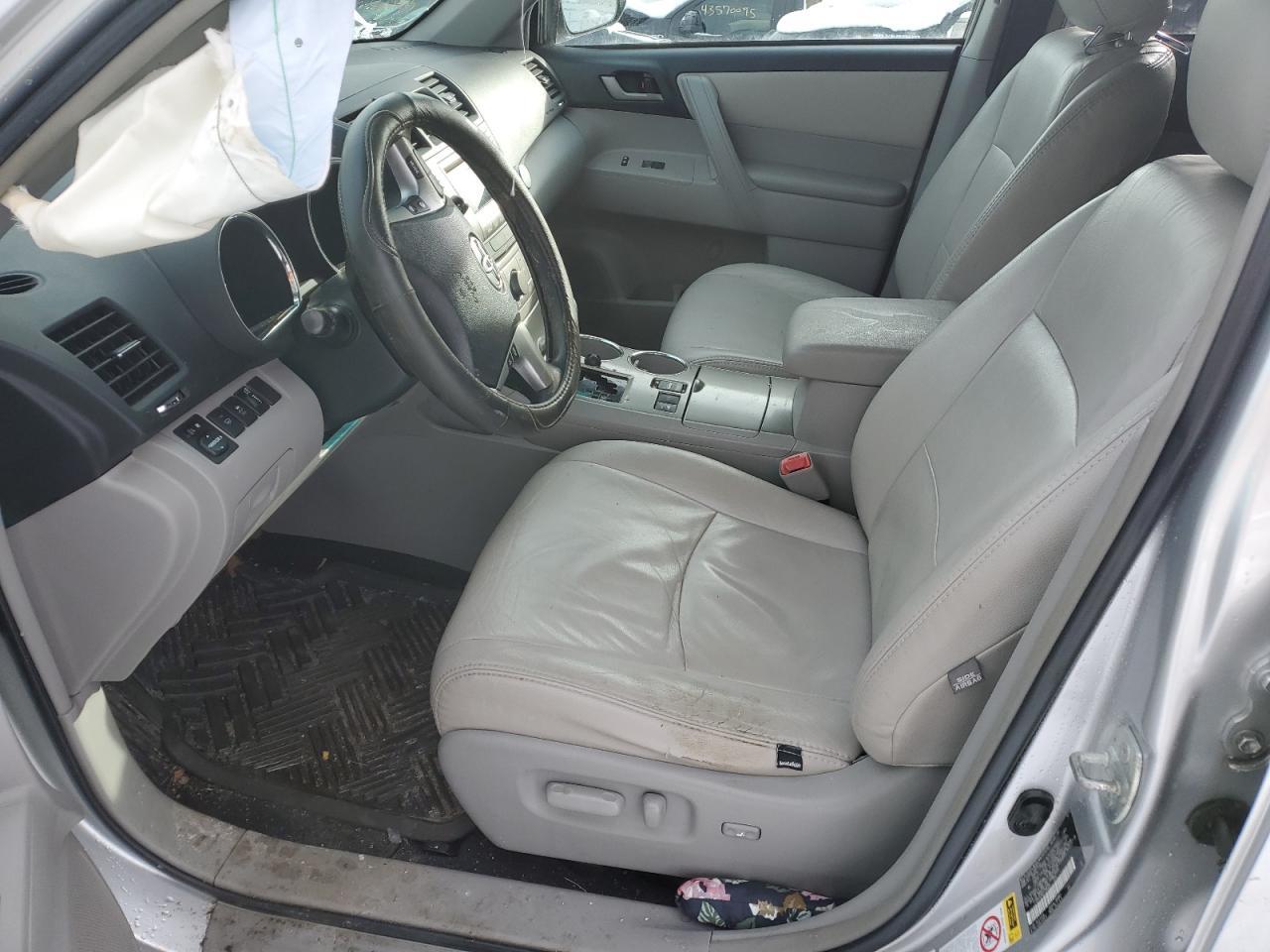 2012 TOYOTA HIGHLANDER - Image 7