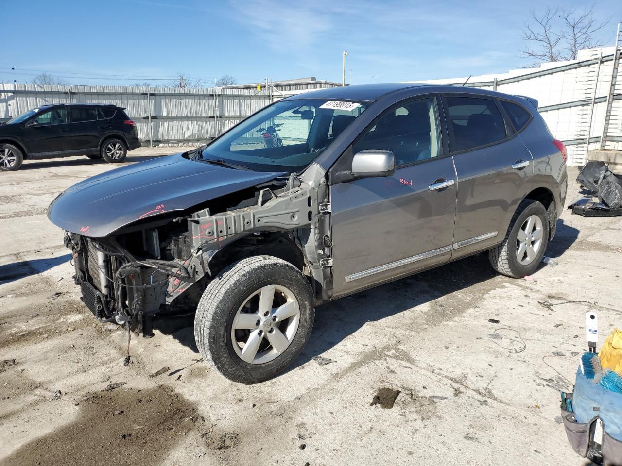 2013 NISSAN ROGUE S
