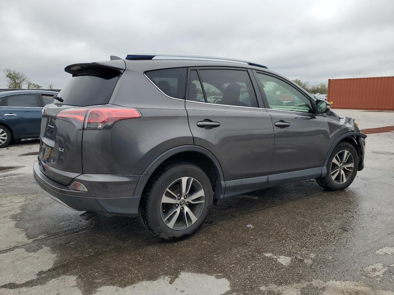 2017 TOYOTA RAV4 XLE - Фото 3