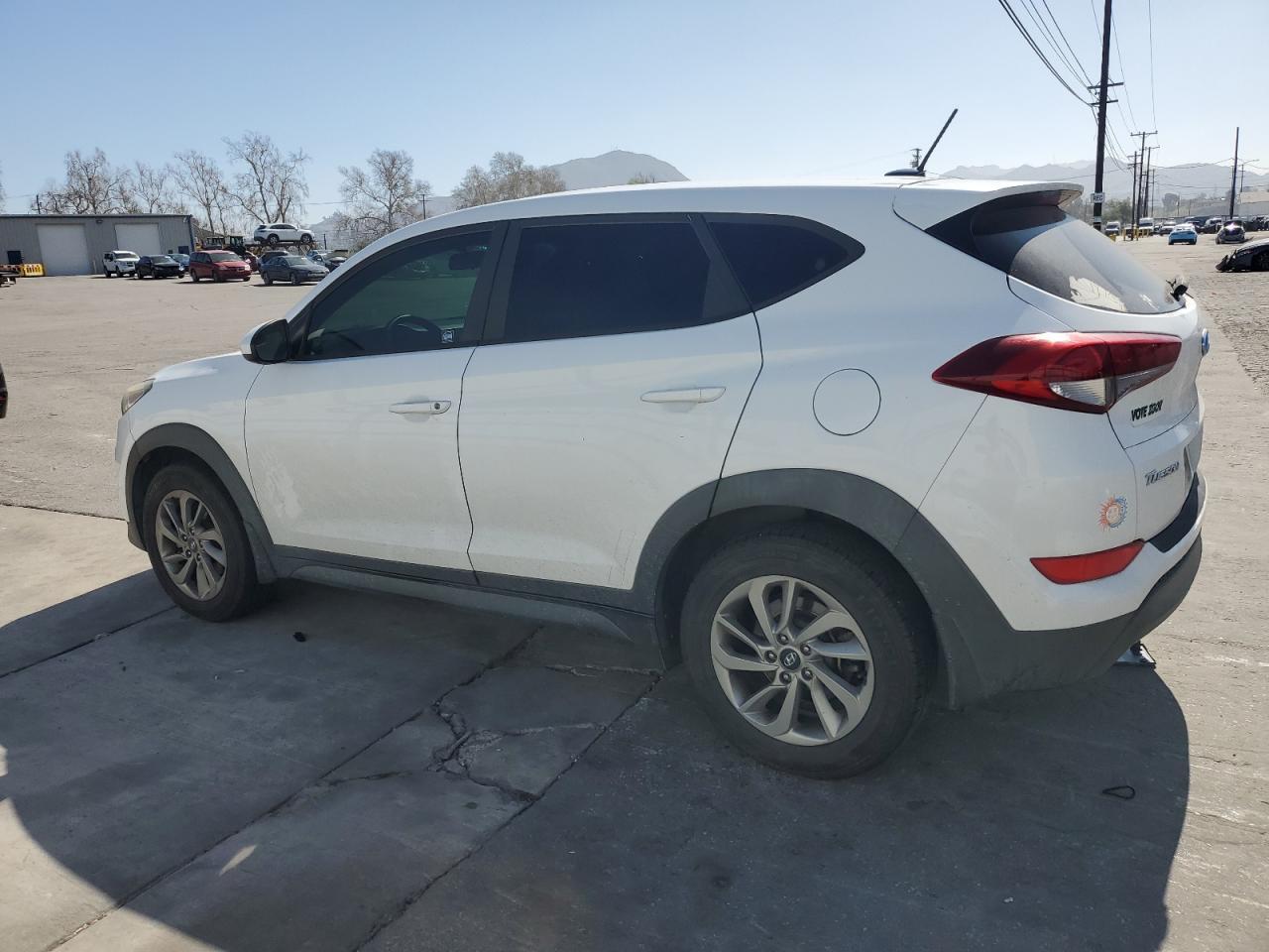 2016 HYUNDAI TUCSON SE - Фото 2