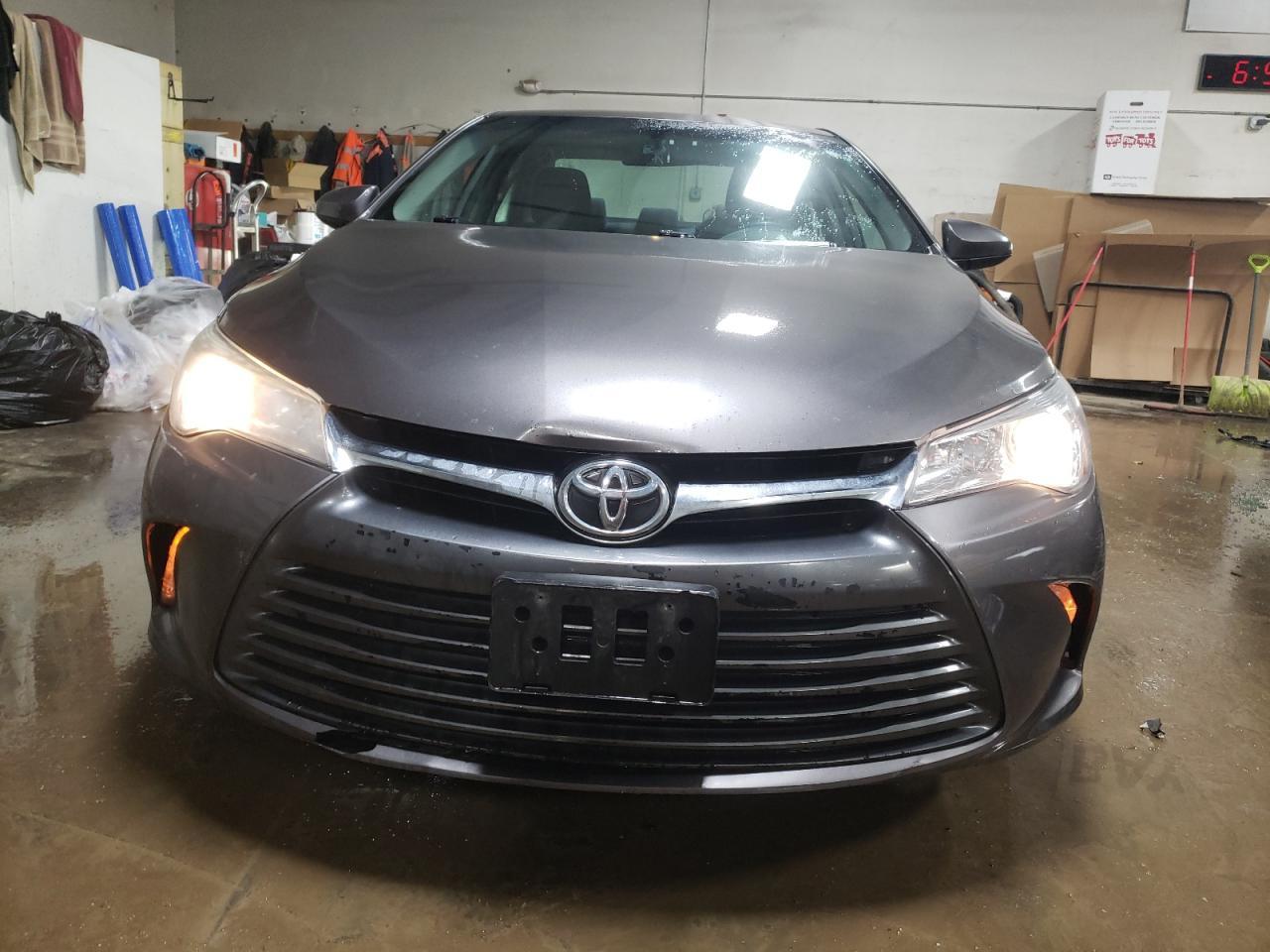 2015 TOYOTA CAMRY LE - Фото 5