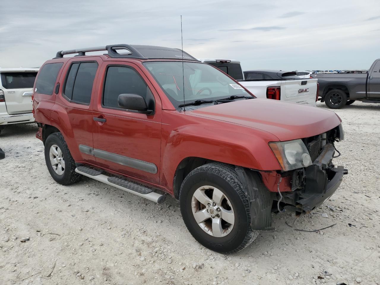2013 NISSAN XTERRA X - Image 4