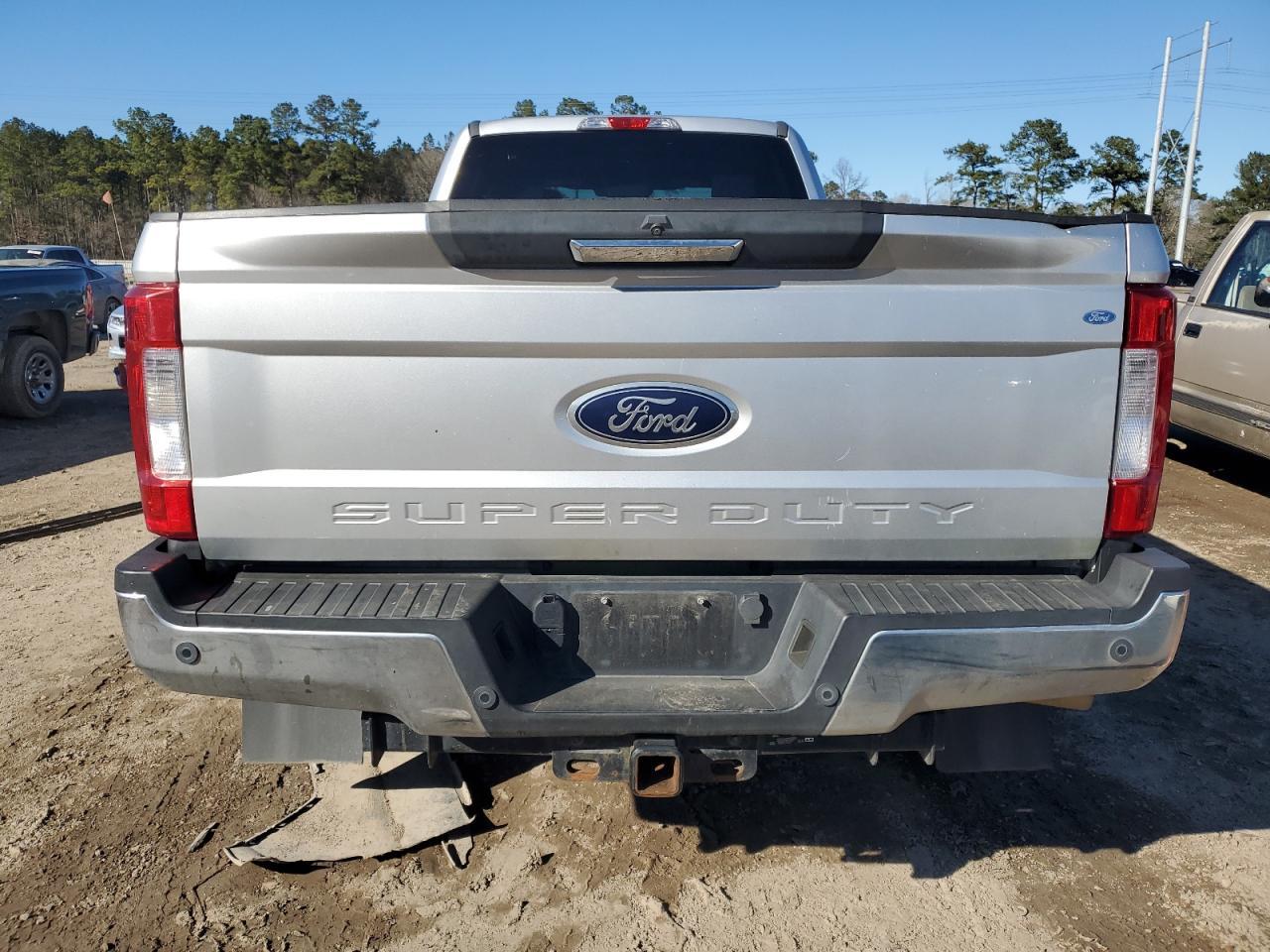 2017 FORD F250 SUPER - Image 6