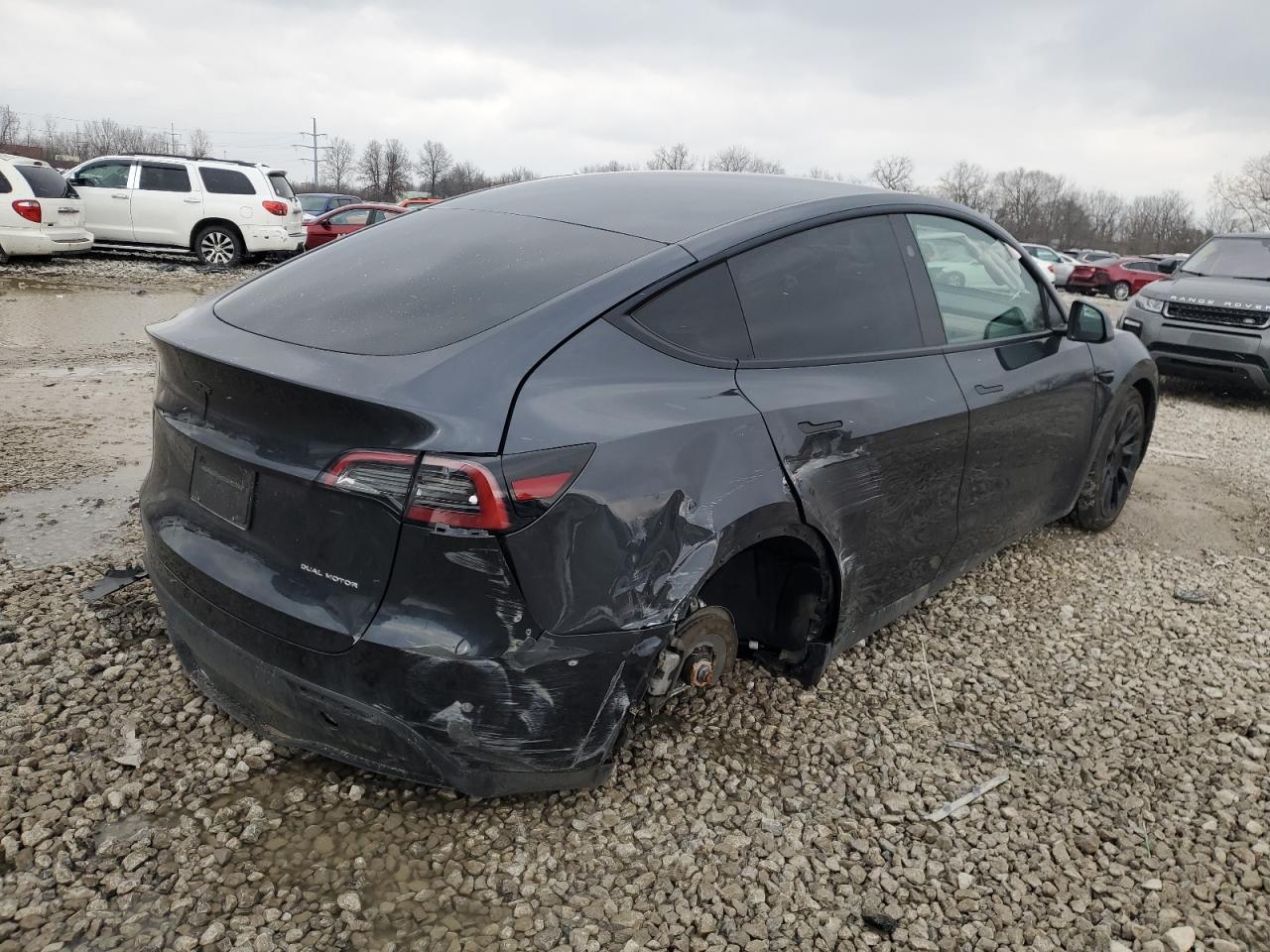 2024 TESLA MODEL Y - Image 3