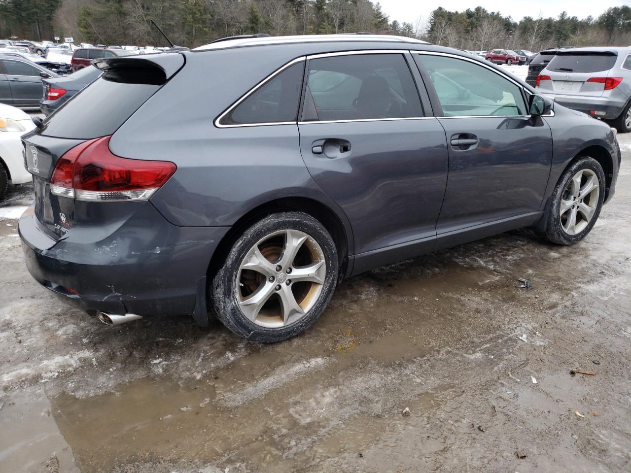 2013 TOYOTA VENZA LE - Фото 3