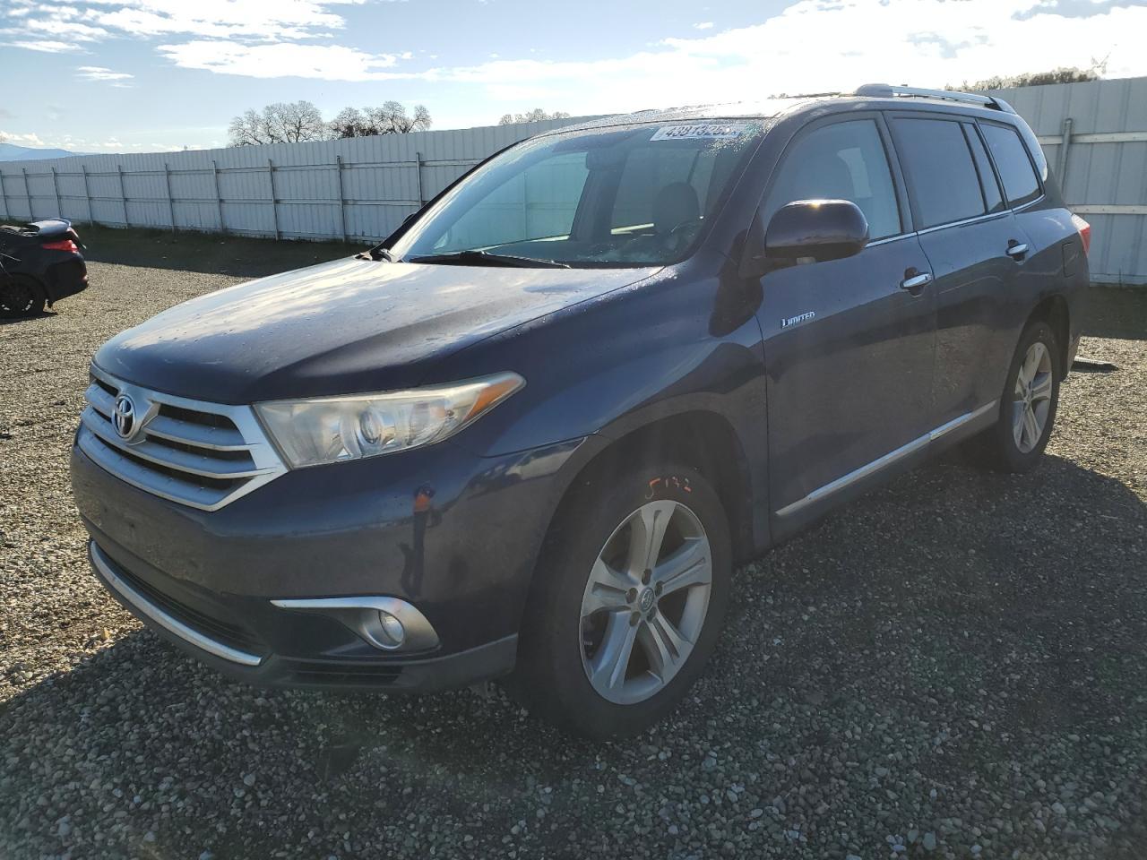 2011 TOYOTA HIGHLANDER