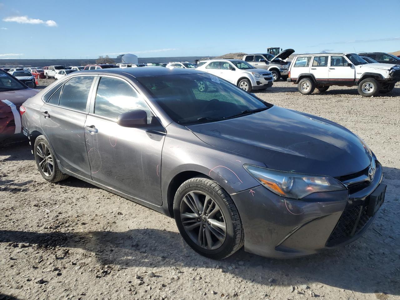 2016 TOYOTA CAMRY LE - Фото 4