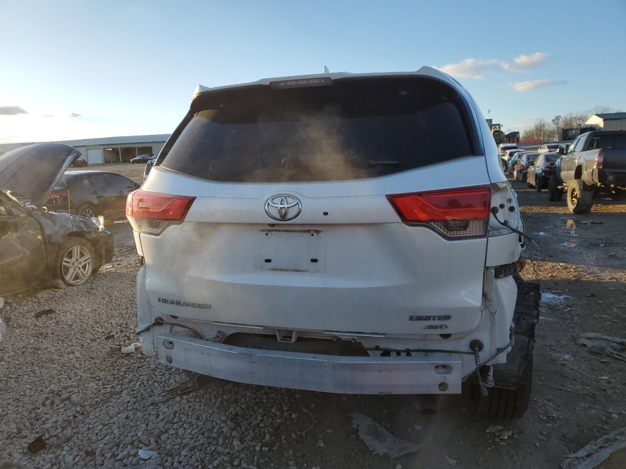 2018 TOYOTA HIGHLANDER - Фото 6