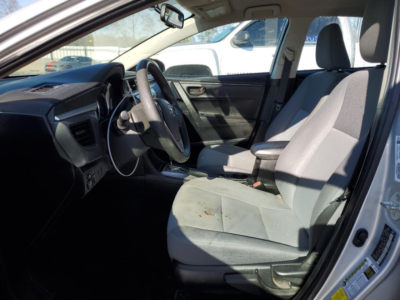 2015 TOYOTA COROLLA L - Фото 7