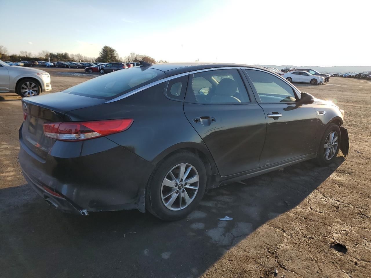 2016 KIA OPTIMA LX - Фото 3