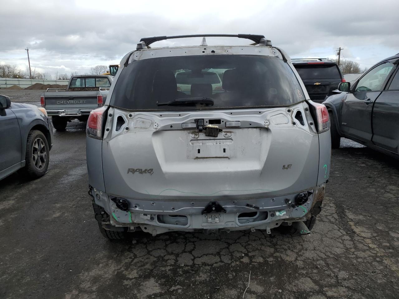 2018 TOYOTA RAV4 LE - Image 6