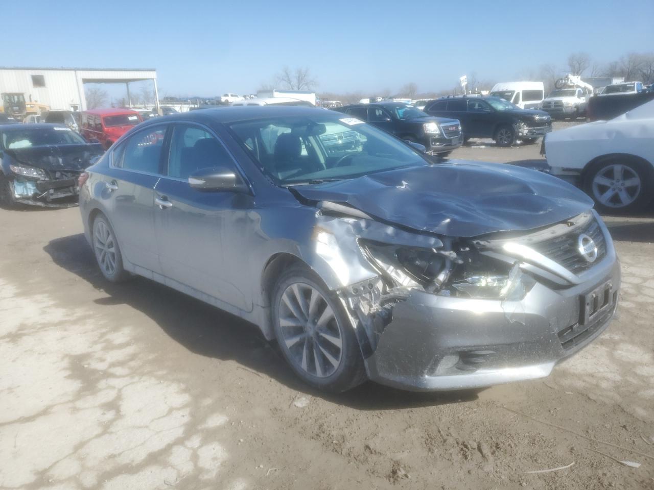 2017 NISSAN ALTIMA 2.5 - Фото 4