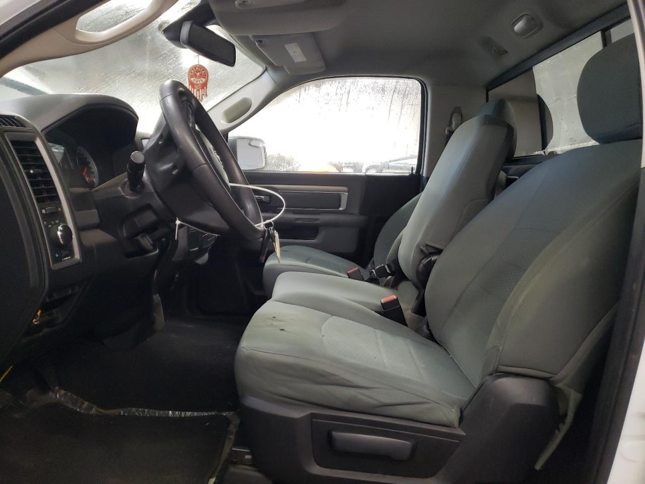 2014 RAM 1500 ST - Image 7