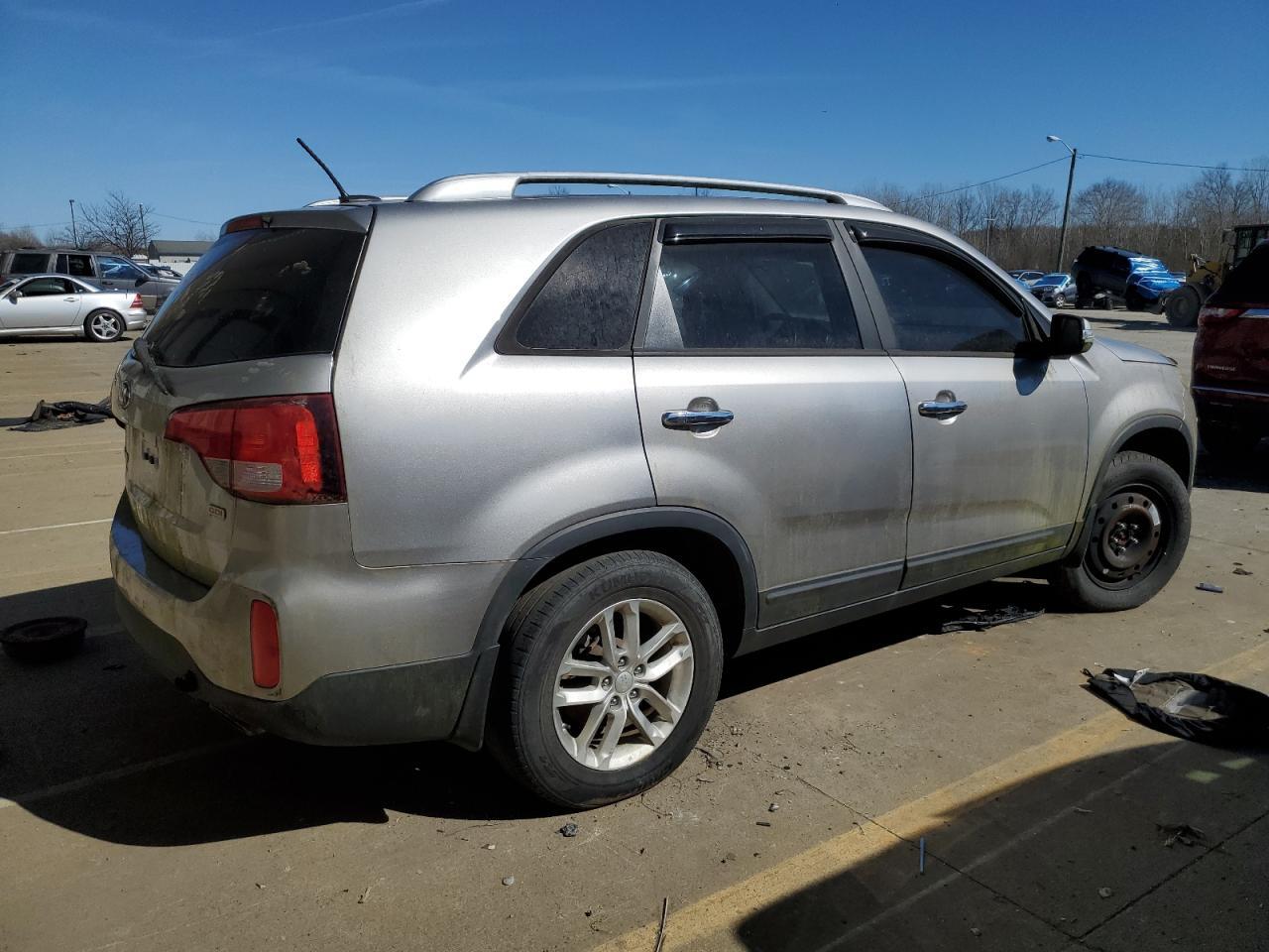 2015 KIA SORENTO LX - Image 3