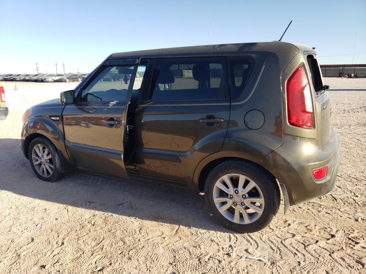 2013 KIA SOUL - Image 2