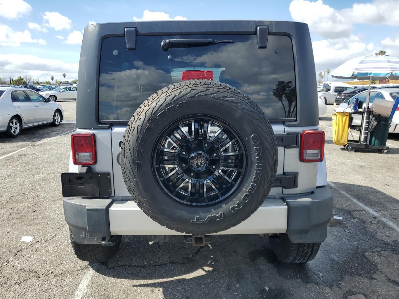 2014 JEEP WRANGLER U - Фото 6