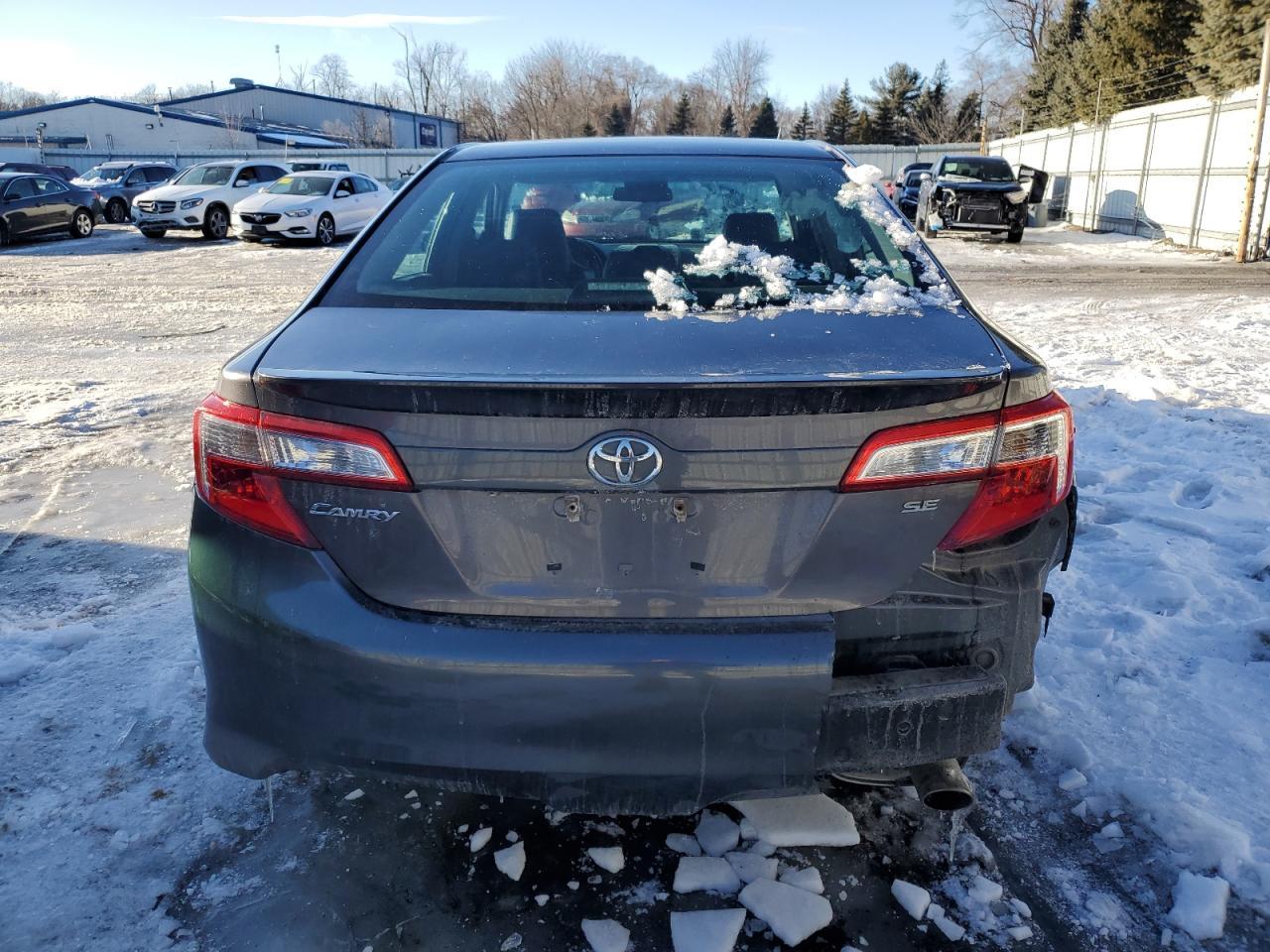 2014 TOYOTA CAMRY L - Image 6