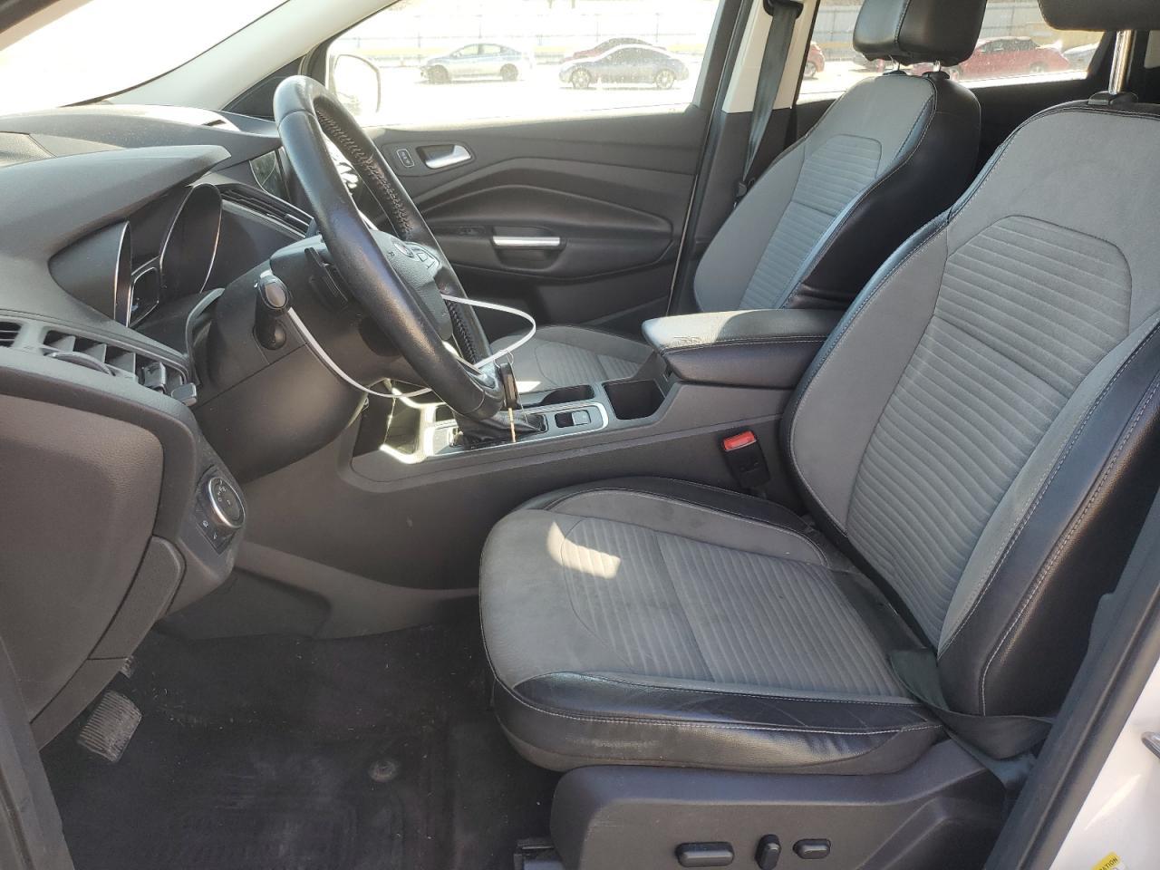 2017 FORD ESCAPE SE - Image 7