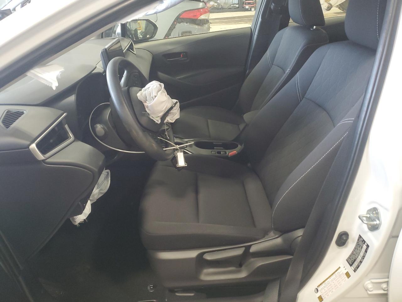 2025 TOYOTA COROLLA LE - Фото 7