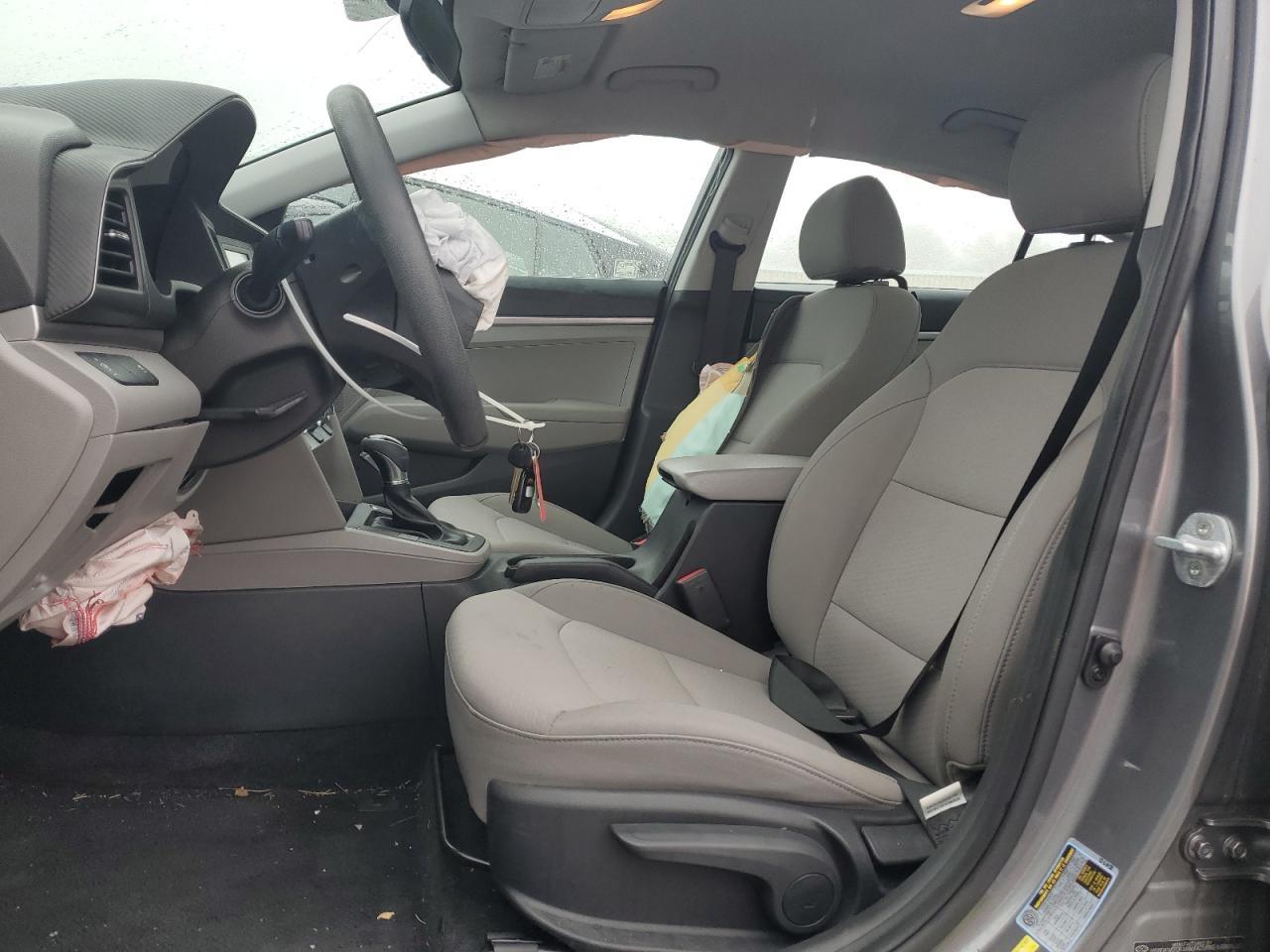 2019 HYUNDAI ELANTRA SE - Фото 7