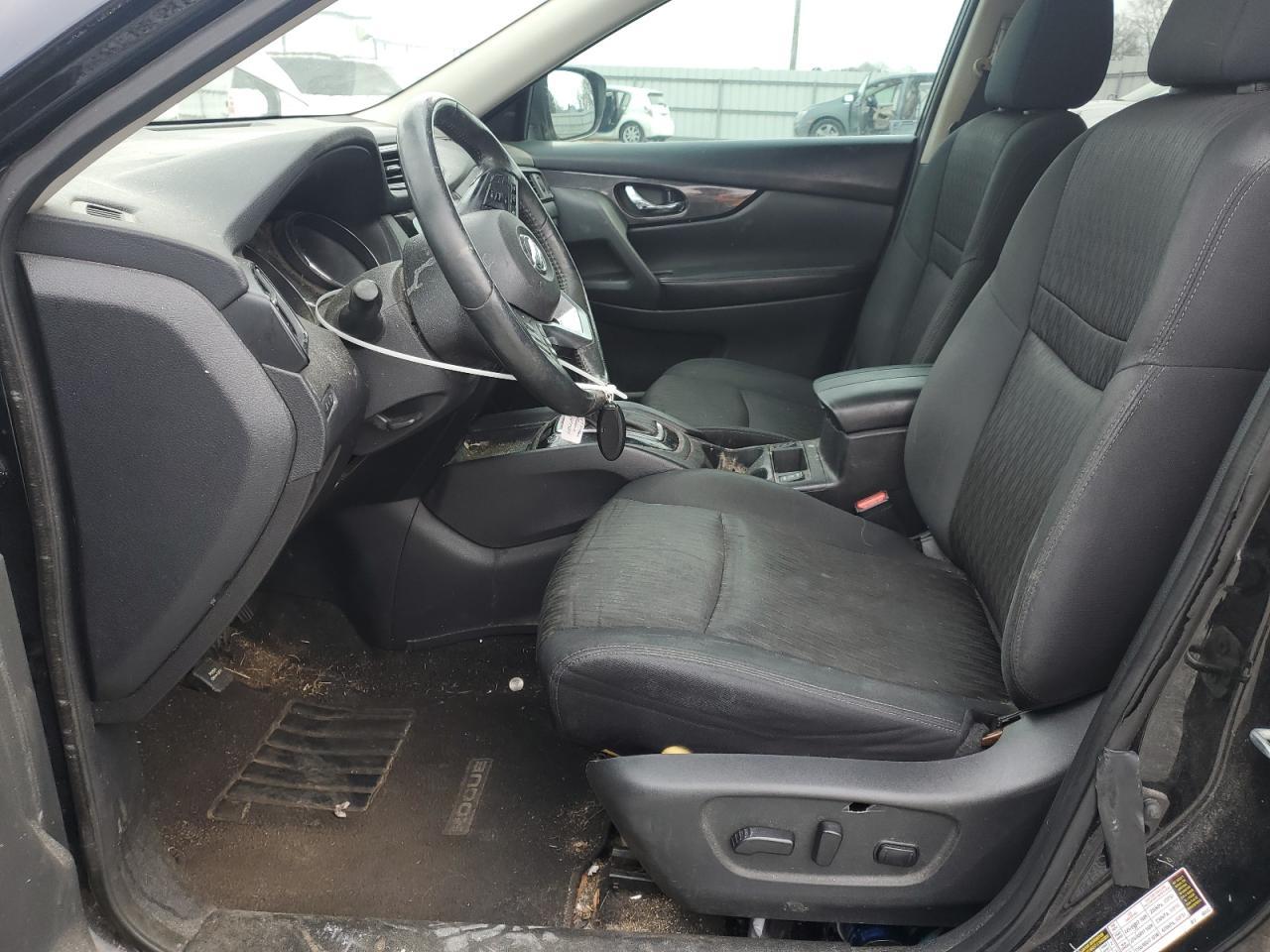 2017 NISSAN ROGUE SV - Image 7