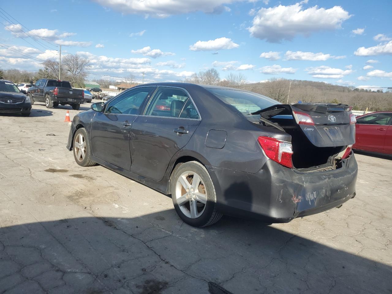 2014 TOYOTA CAMRY L - Image 2