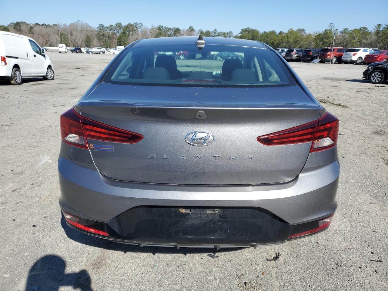 2019 HYUNDAI ELANTRA SE - Фото 6