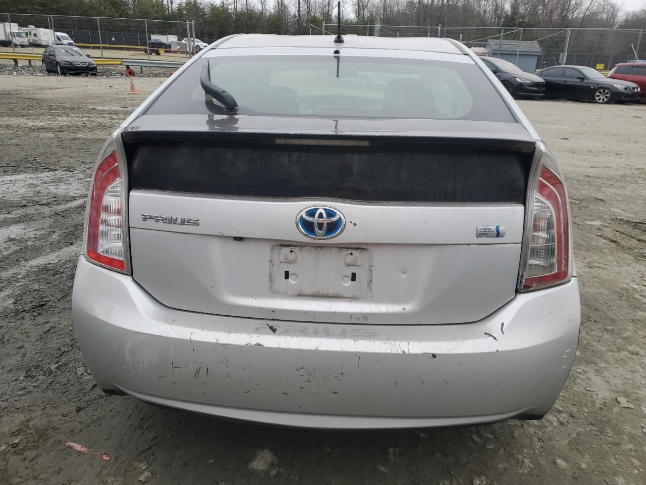 2015 TOYOTA PRIUS - Фото 6