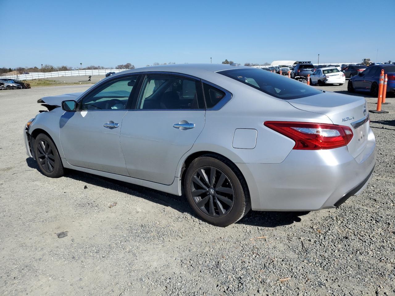 2017 NISSAN ALTIMA 2.5 - Фото 2