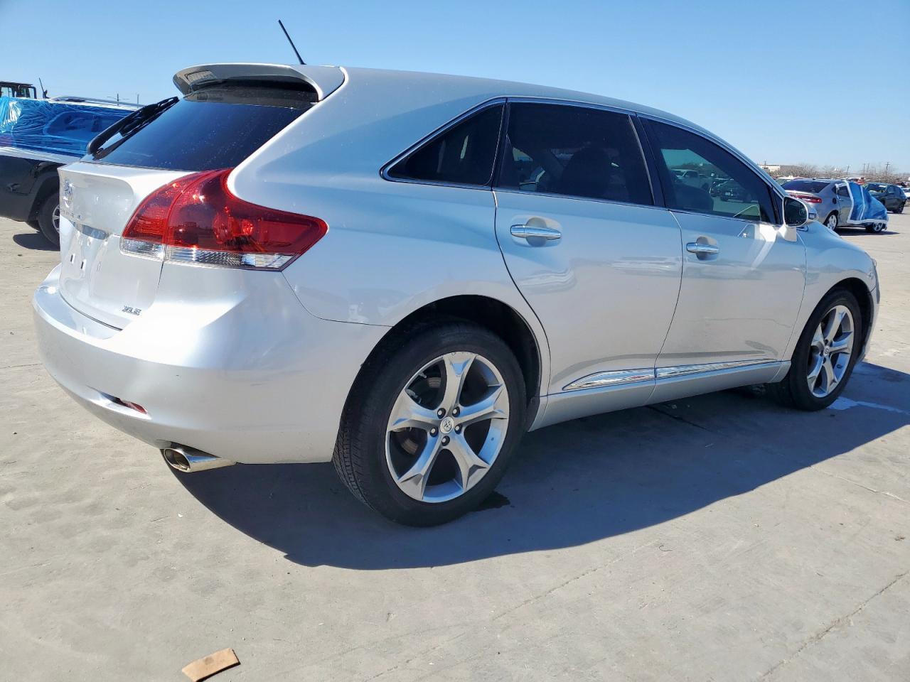 2013 TOYOTA VENZA LE - Фото 3