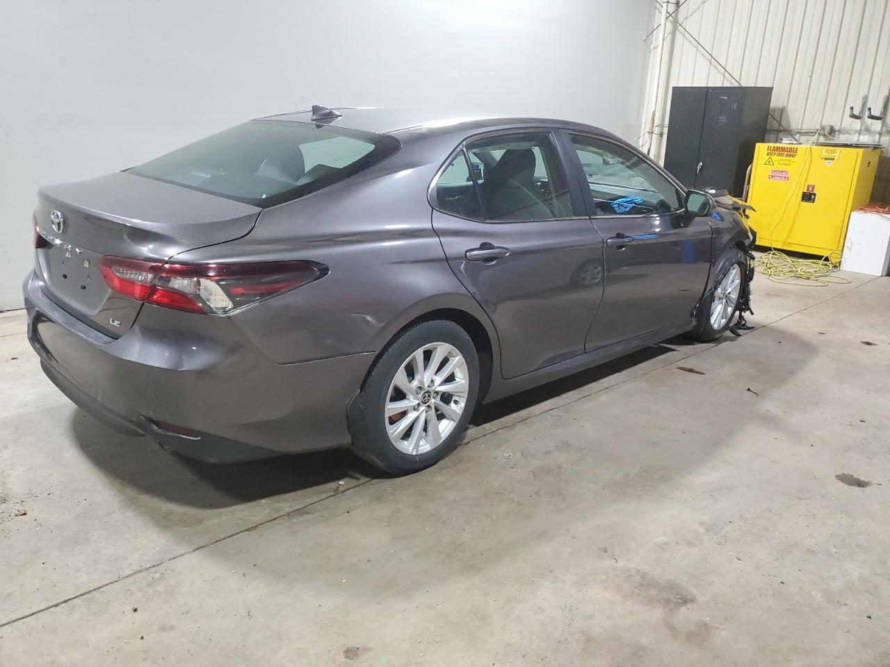 2023 TOYOTA CAMRY LE - Image 3