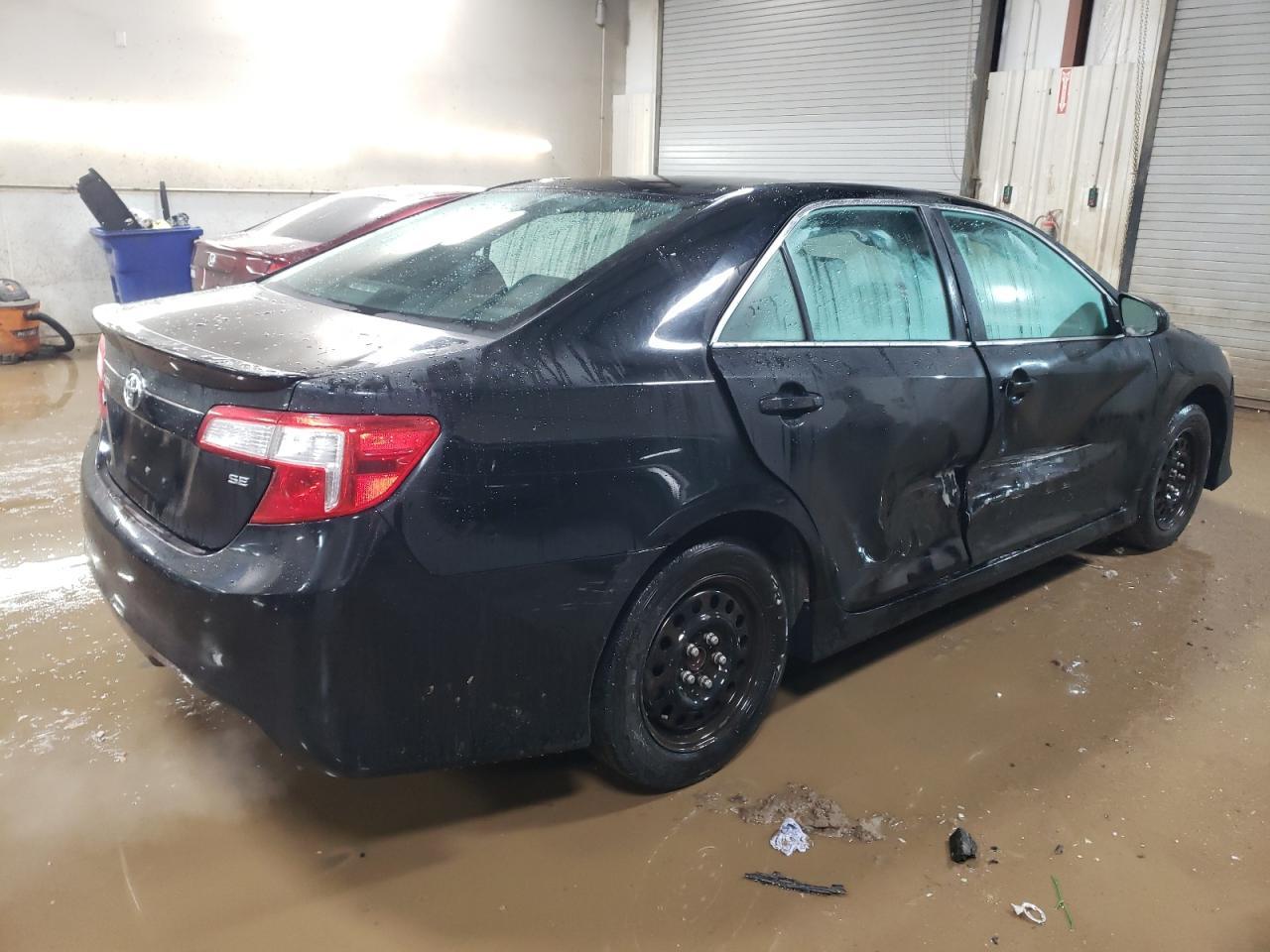 2014 TOYOTA CAMRY L - Фото 3