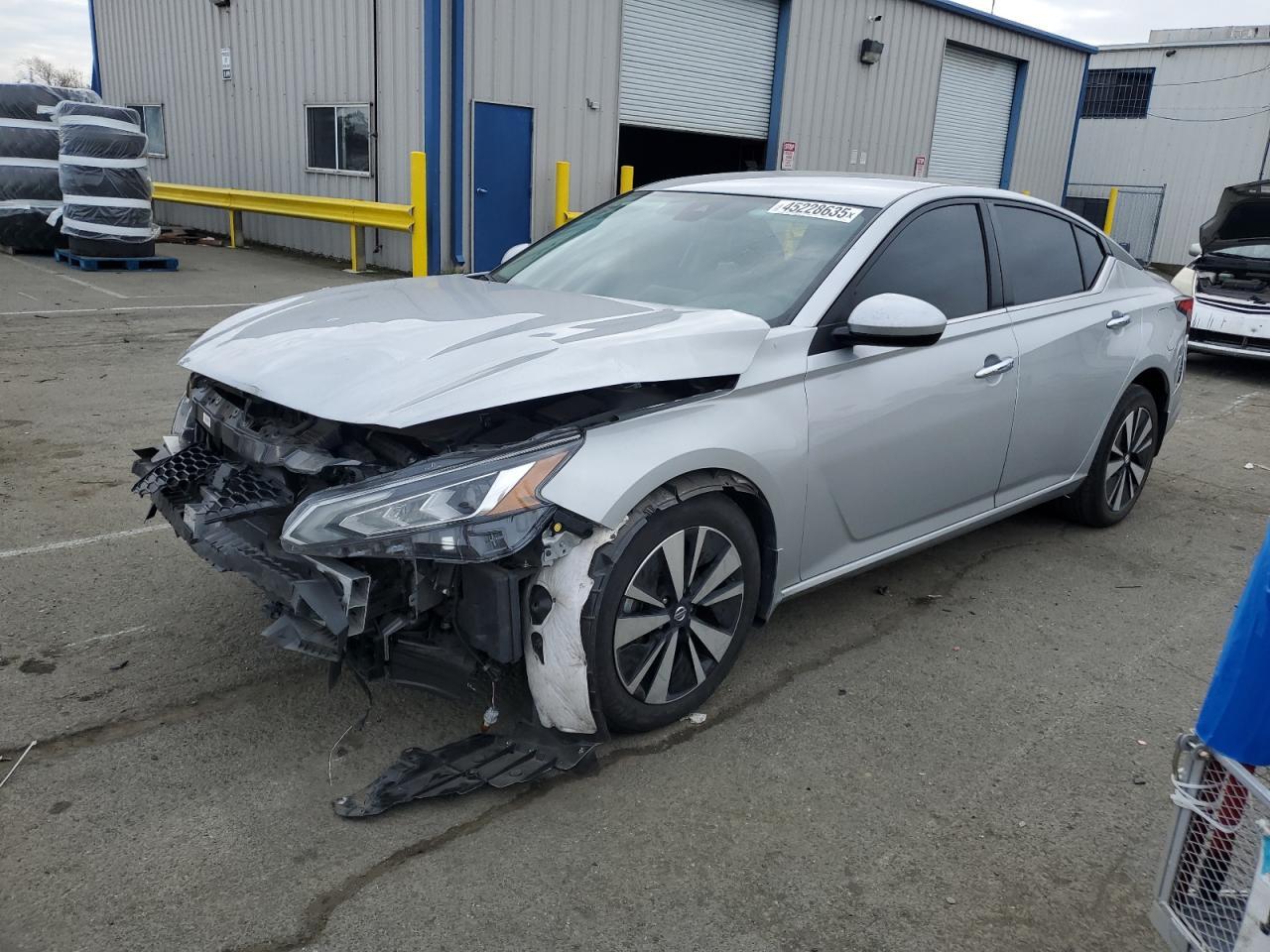 2022 NISSAN ALTIMA SV