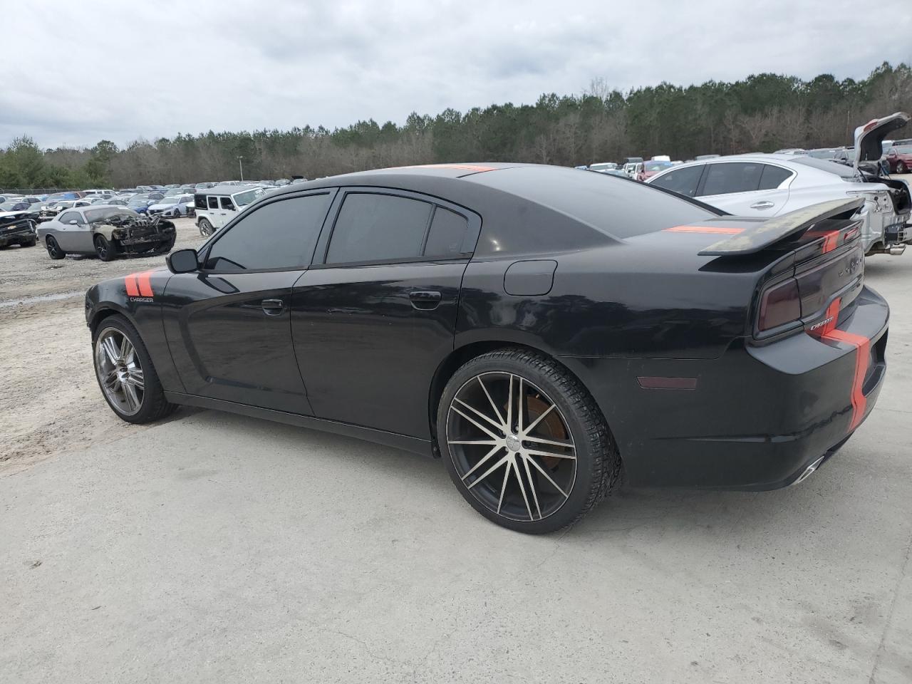2013 DODGE CHARGER SE - Image 2