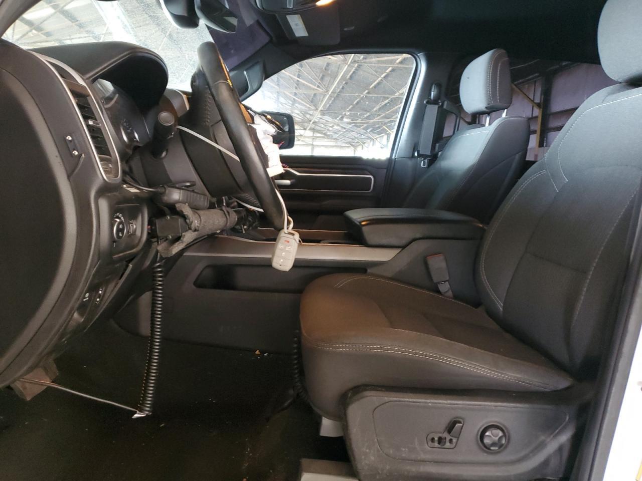 2019 RAM 1500 BIG H - Фото 7