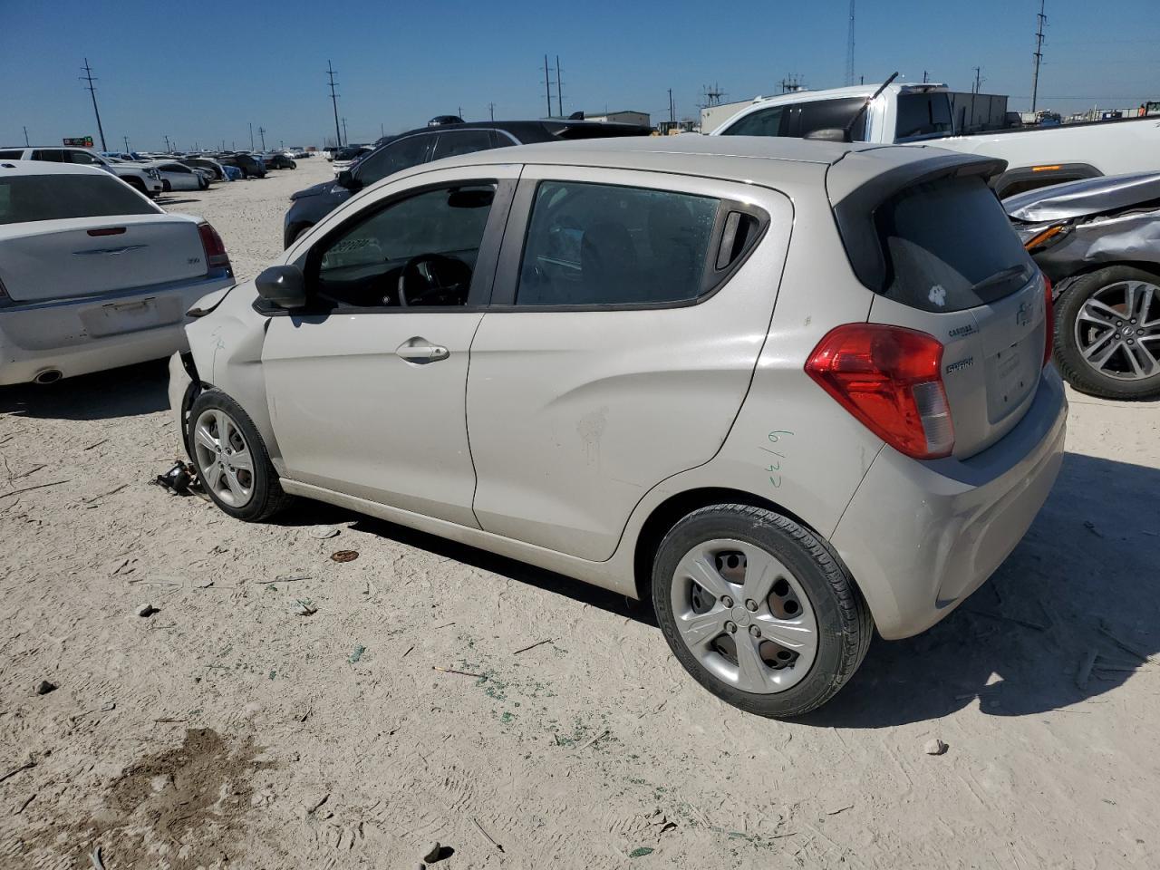 2019 CHEVROLET SPARK LS - Фото 2